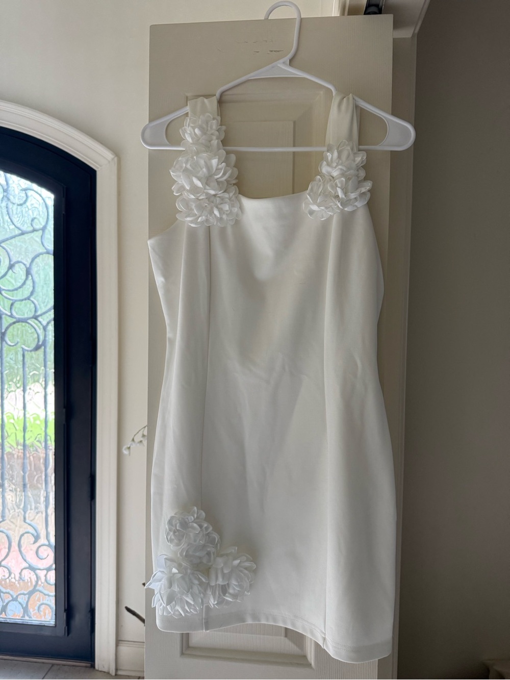White Floral Applique Sleeveless Dress